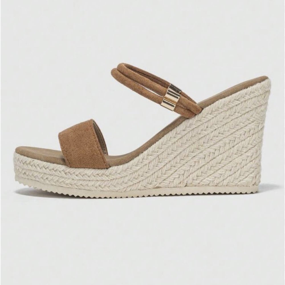 Tan Wedge Sandals 9 - Picture 4 of 4